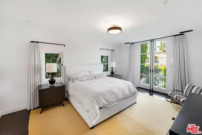 329 S Roxbury Dr, Beverly Hills, CA 90212 - Photo 41