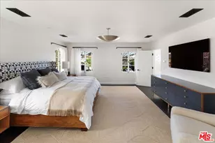 329 S Roxbury Dr, Beverly Hills, CA 90212 - Photo 27
