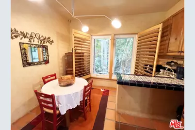 17036 Rancho St, Encino, CA 91316 - Photo 37