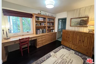 17036 Rancho St, Encino, CA 91316 - Photo 25