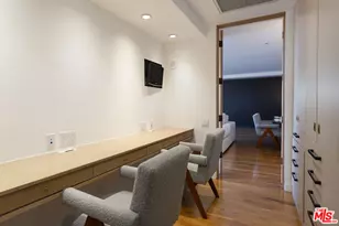 10660 Wilshire Blvd, Los Angeles, CA 90024 - Photo 21