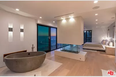27308 Pacific Coast Hwy, Malibu, CA 90265 - Photo 47