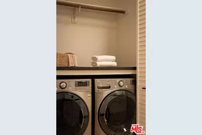 1738 S Ogden Dr, Los Angeles, CA 90019 - Photo 19