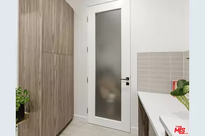 6707 N Sepulveda Blvd, Van Nuys, CA 91411 - Photo 11