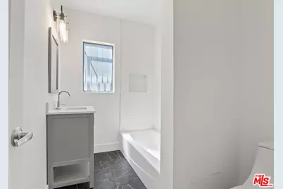 151 S Mountainview Ave, Los Angeles, CA 90057 - Photo 15