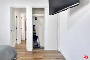 6116 S La Cienega Blvd, Los Angeles, CA 90056 - Photo 25
