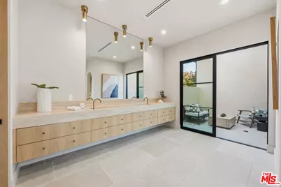 16643 Addison St, Encino, CA 91436 - Photo 15