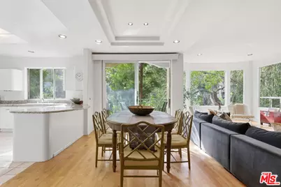10055 Reevesbury Dr, Los Angeles, CA 90210 - Photo 7