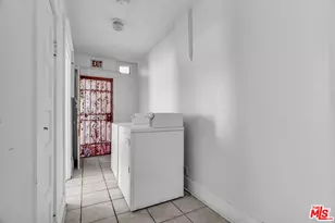 1412 S Victoria Ave, Los Angeles, CA 90019 - Photo 23