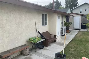 11813 Antwerp Ave, Los Angeles, CA 90059 - Photo 9
