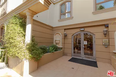 132 S Crescent Dr #103, Beverly Hills, CA 90212 - Photo 23