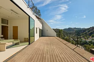 3699 Alta Mesa Dr, Studio City, CA 91604 - Photo 15