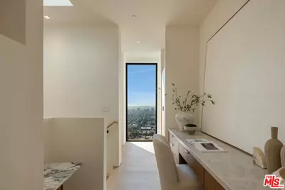 1525 Marlay Dr, Los Angeles, CA 90069 - Photo 23