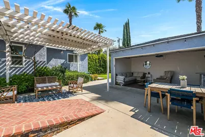 14716 Killion St, Sherman Oaks, CA 91411 - Photo 23