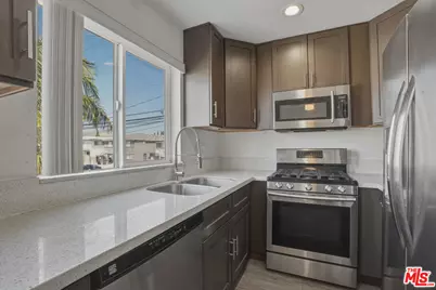 907 N Inglewood Ave #1, Inglewood, CA 90302 - Photo 7
