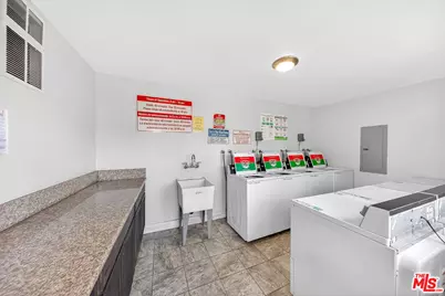 7320 Lennox Ave #F7, Van Nuys, CA 91405 - Photo 15