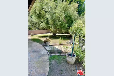 503 N Greencraig Rd, Los Angeles, CA 90049 - Photo 31