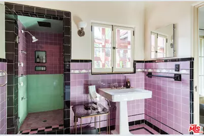 5000 Finley Ave, Los Angeles, CA 90027 - Photo 23