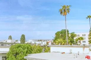 11645 Montana Ave, Los Angeles, CA 90049 - Photo 9