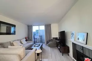 11645 Montana Ave, Los Angeles, CA 90049 - Photo 29