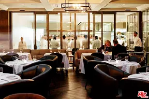 11645 Montana Ave, Los Angeles, CA 90049 - Photo 49