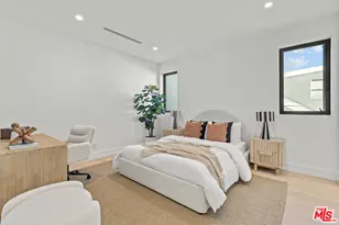 1964 Thayer Ave, Los Angeles, CA 90025 - Photo 17