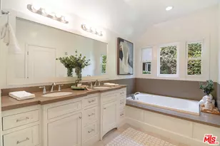 607 Lillian Way, Los Angeles, CA 90004 - Photo 19