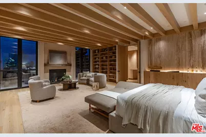 1307 N Doheny Dr, Los Angeles, CA 90069 - Photo 33