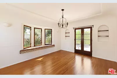 112 N Valley St, Burbank, CA 91505 - Photo 11