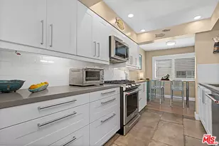 11824 Moorpark St, Studio City, CA 91604 - Photo 7