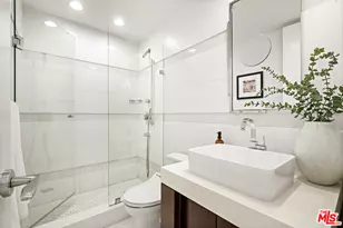 10551 Wilshire Blvd, Los Angeles, CA 90024 - Photo 25