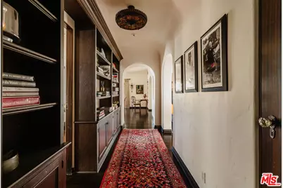 200 S Mansfield Ave, Los Angeles, CA 90036 - Photo 17