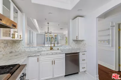 12026 Hoffman St #302, Studio City, CA 91604 - Photo 7