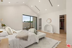 11746 La Maida St, Valley Village, CA 91607 - Photo 17