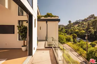 3920 Knobhill Dr, Sherman Oaks, CA 91423 - Photo 11