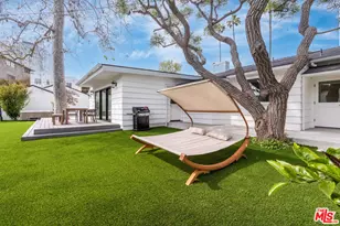 527 S Bentley Ave, Los Angeles, CA 90049 - Photo 35