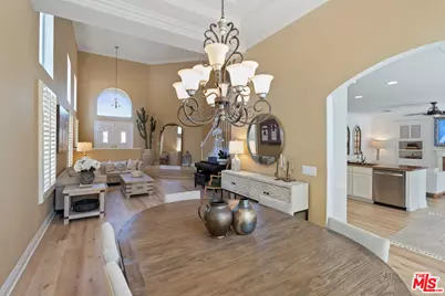 23604 Sunderland Ct, Valencia, CA 91354 - Photo 5