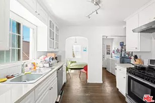 2839 Hillcrest Dr, Los Angeles, CA 90016 - Photo 9