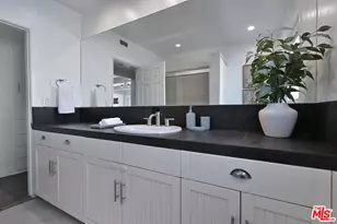 4176 Klump Ave, Studio City, CA 91602 - Photo 13