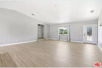 18060 Walnut St, Hesperia, CA 92345 - Photo 11