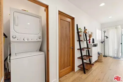 2522 S Bundy Dr, Los Angeles, CA 90064 - Photo 17