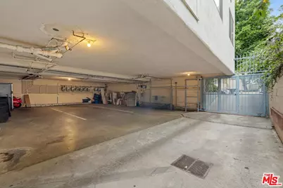 1334 S Carmelina Ave #1, Los Angeles, CA 90025 - Photo 23