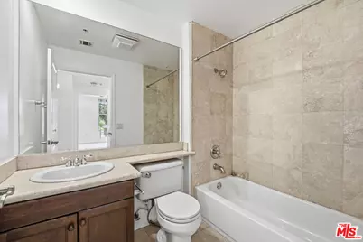 128 N Oak Knoll Ave #202, Pasadena, CA 91101 - Photo 19