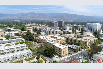 128 N Oak Knoll Ave #202, Pasadena, CA 91101 - Photo 27