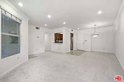 128 N Oak Knoll Ave #202, Pasadena, CA 91101 - Photo 5