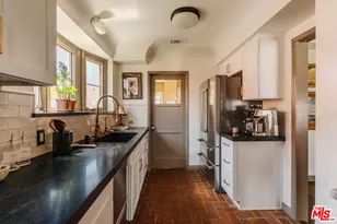 3975 Sutro Ave, Los Angeles, CA 90008 - Photo 31