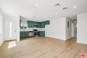227 W 41st St, Los Angeles, CA 90037 - Photo 27