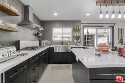 6886 Country Oaks Dr, Highland, CA 92346 - Photo 17