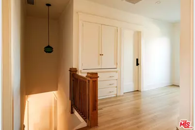 2510 10th Ave, Los Angeles, CA 90018 - Photo 41