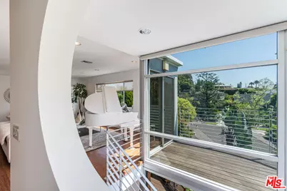 10336 Monte Mar Dr, Los Angeles, CA 90064 - Photo 13